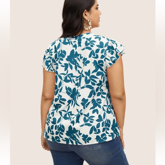 BloomChic Plus Size 2XL Silhouette Floral Print Notched Collar Pleated Blouse - Picture 4 of 7